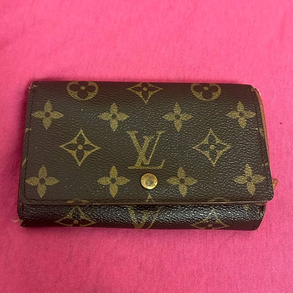Authentic Louis Vuitton Brown Monogram Portefueille Tresor Wallet